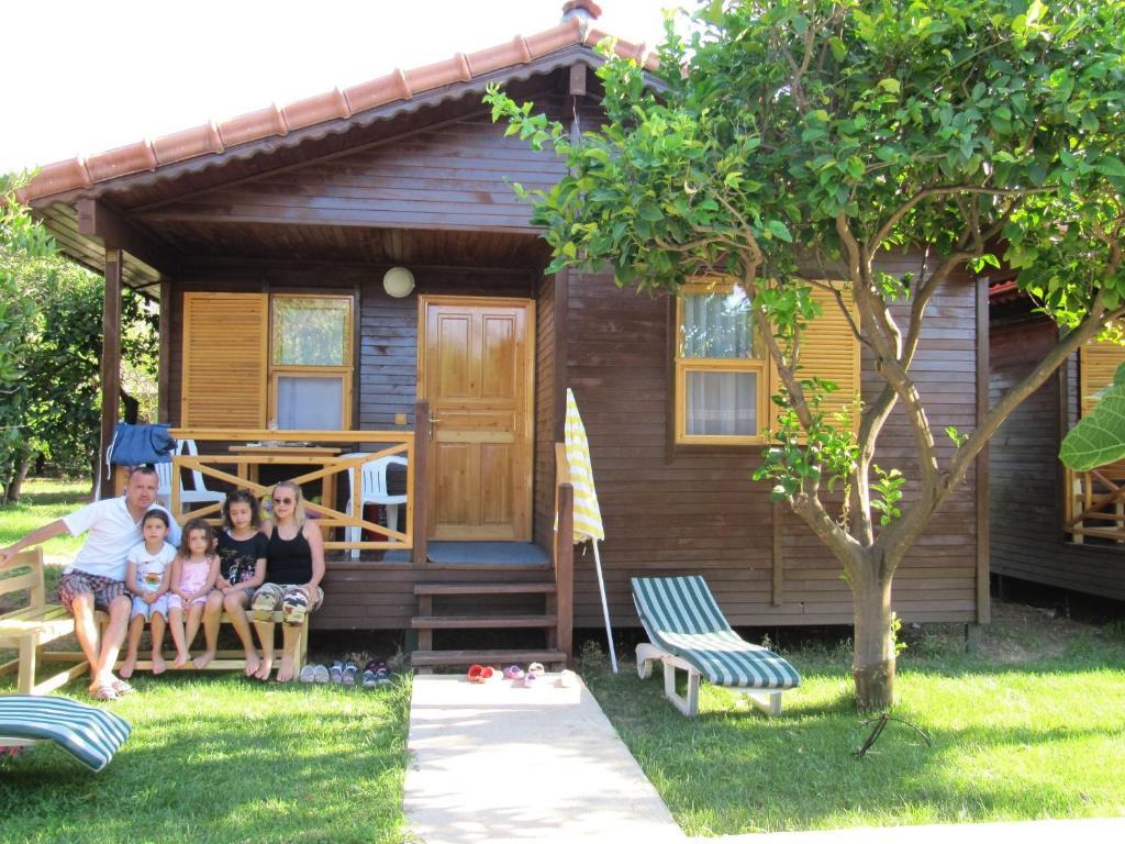 Baris Pension&Bungalows Çıralı Bilik gambar